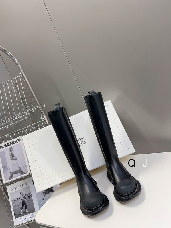 Alexander McQueen Black Front-Zip Knee-High Boots - Image 2