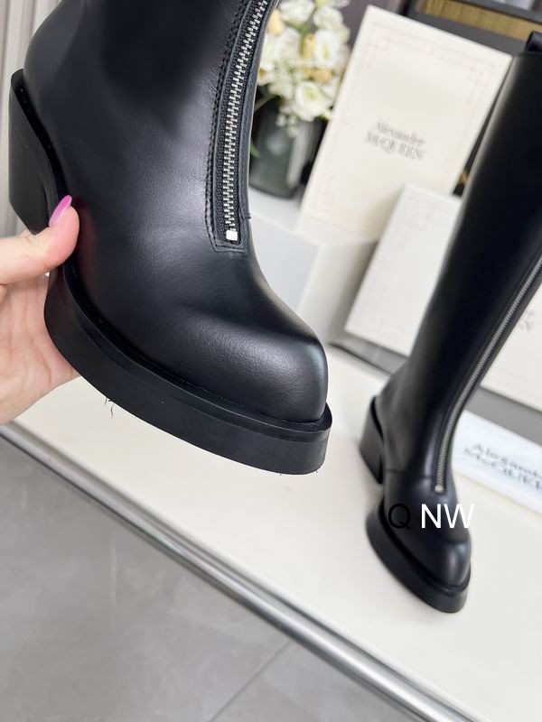 Alexander McQueen Black Front-Zip Knee-High Boots - Image 3