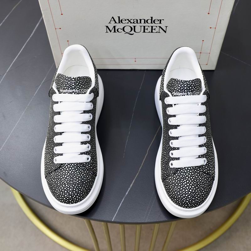 Alexander McQueen Grey Stingray Sneakers - Image 2