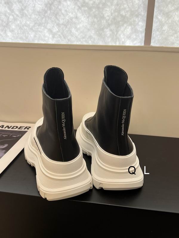 Alexander McQueen Tread Slick Boot Black White - Image 2