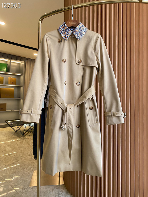 Burberry Honey Monogram Collar Trench - Image 6