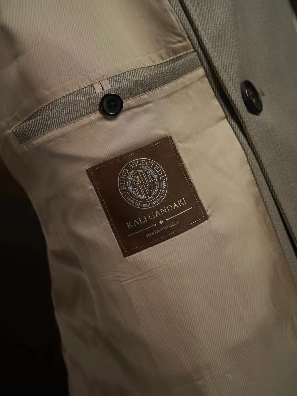 Burberry Heritage Kensington Beige Puro Wool Trench Coat. - Image 8