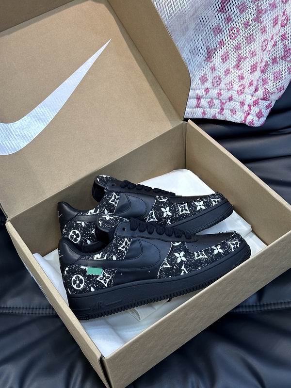Louis Vuitton Air Force 1 Trainer Black/White Glitter - Image 4