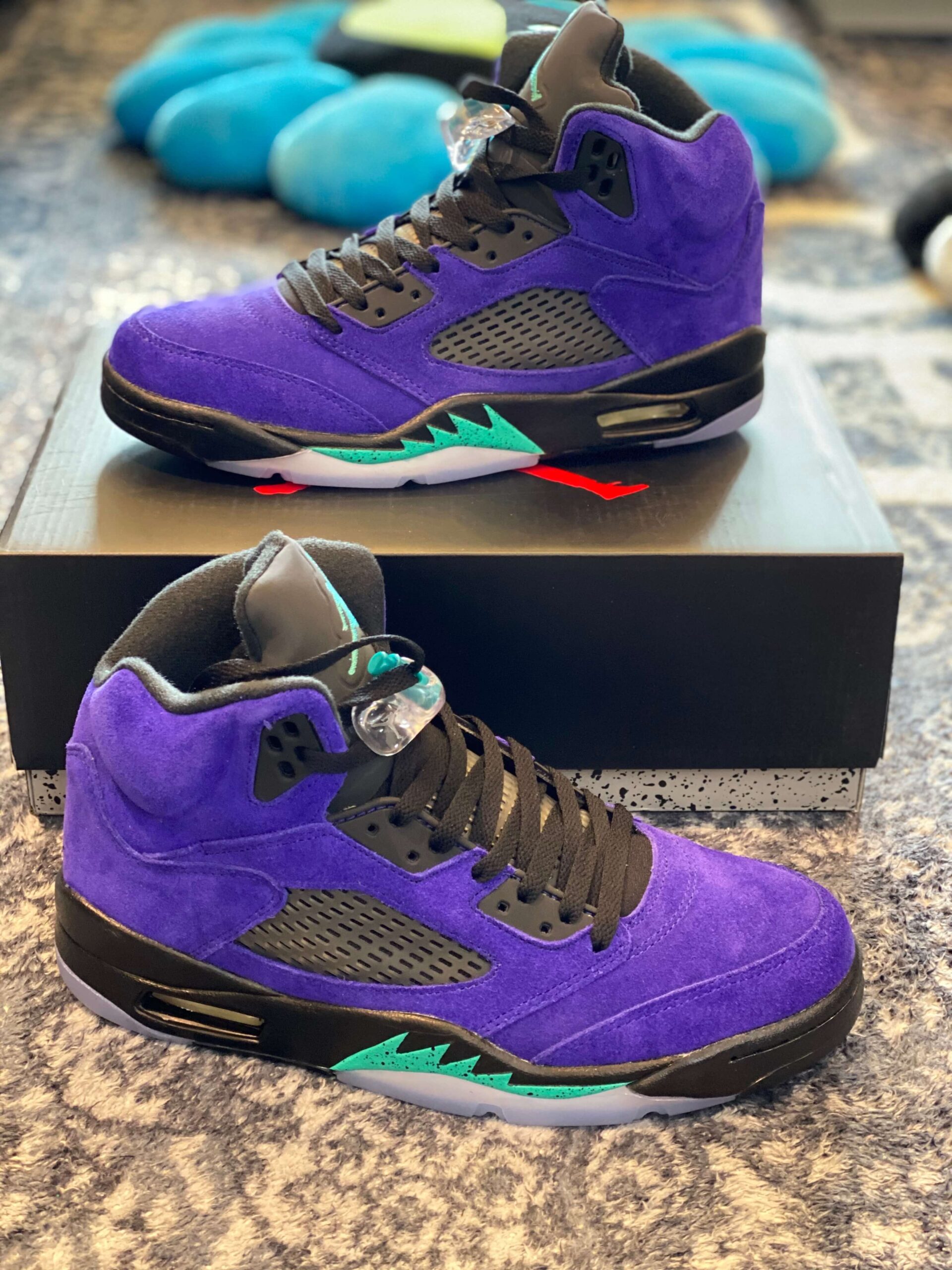 Air Jordan 5 “Alternate Grape" - Image 3