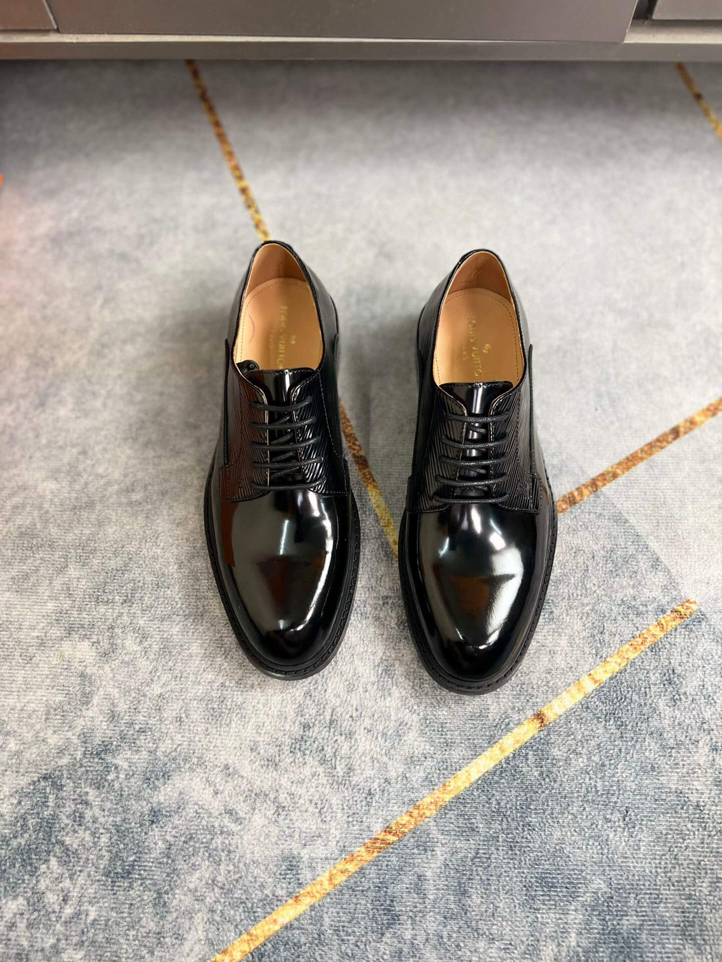 Pair of Classic Polished Derby Shoes in high-gloss Black Calfskin Leather.