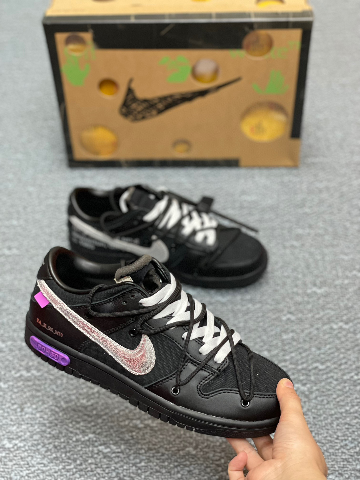 Nike Black/Tan Paisley SB Dunk Low - Image 3