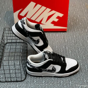 Nike Black/White Low Dunk shoes