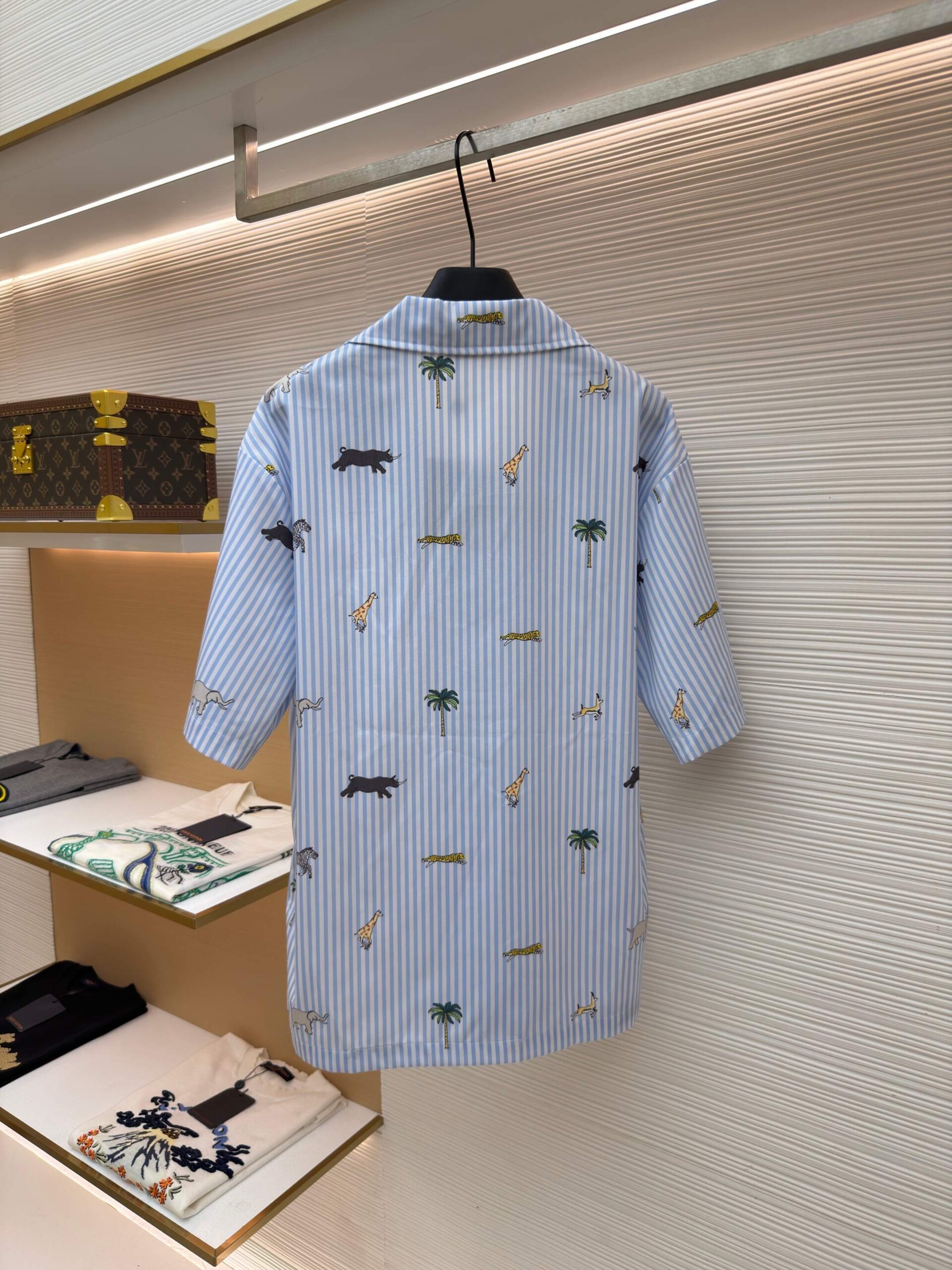 Louis Vuitton Blue Striped Shirt - Image 4