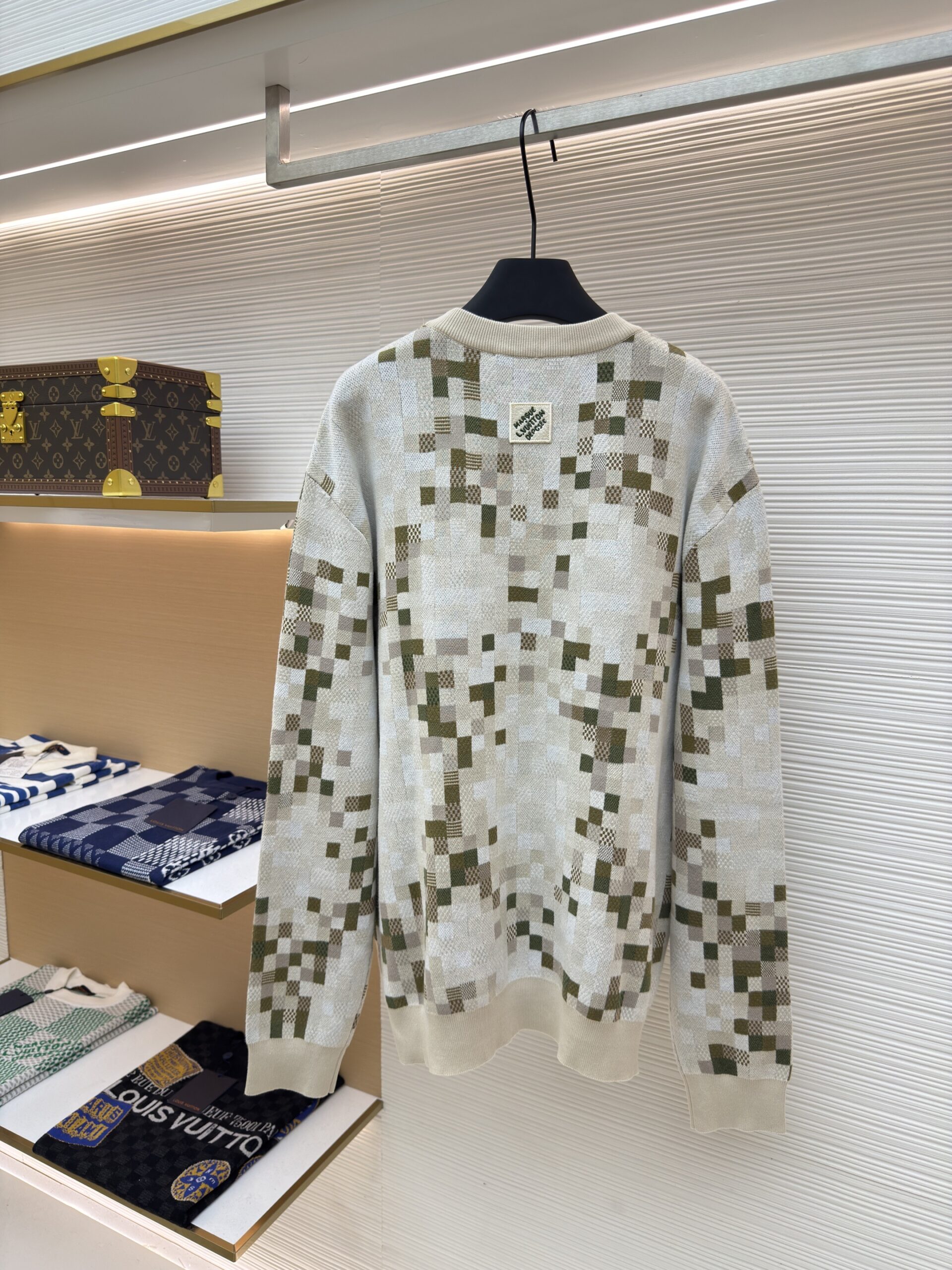 Men's Louis Vuitton Pixelated Damier Sweatshirt - Image 2