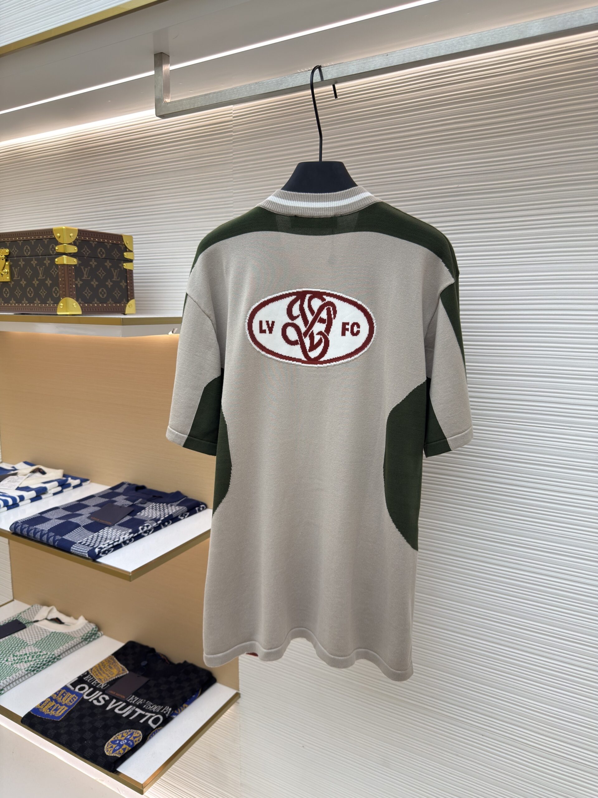 Men's Louis Vuitton Striped Knit Football Shirt - Image 4