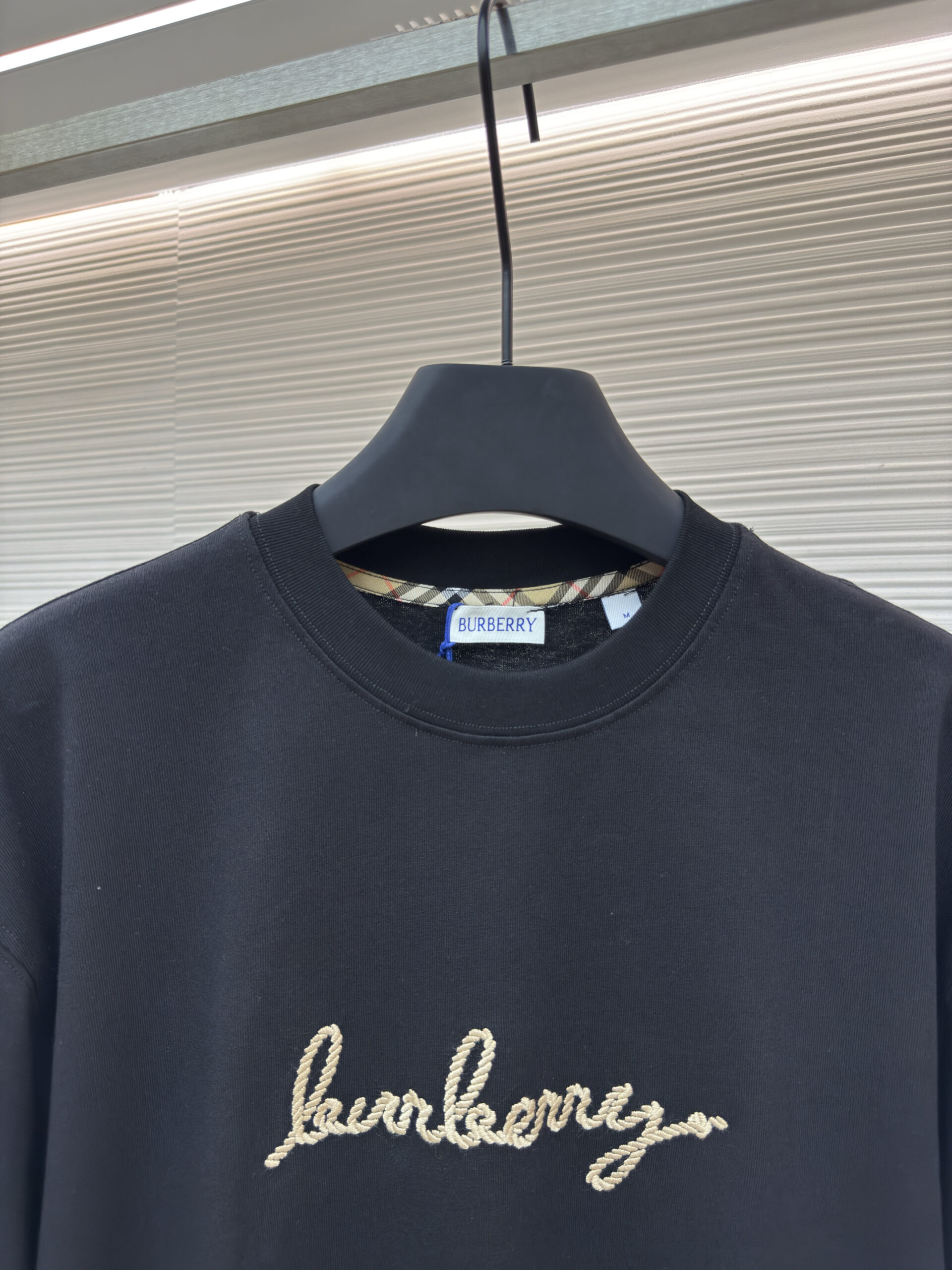 Burberry EKD Heart Embroidery Black Cotton T-Shirt - Image 4