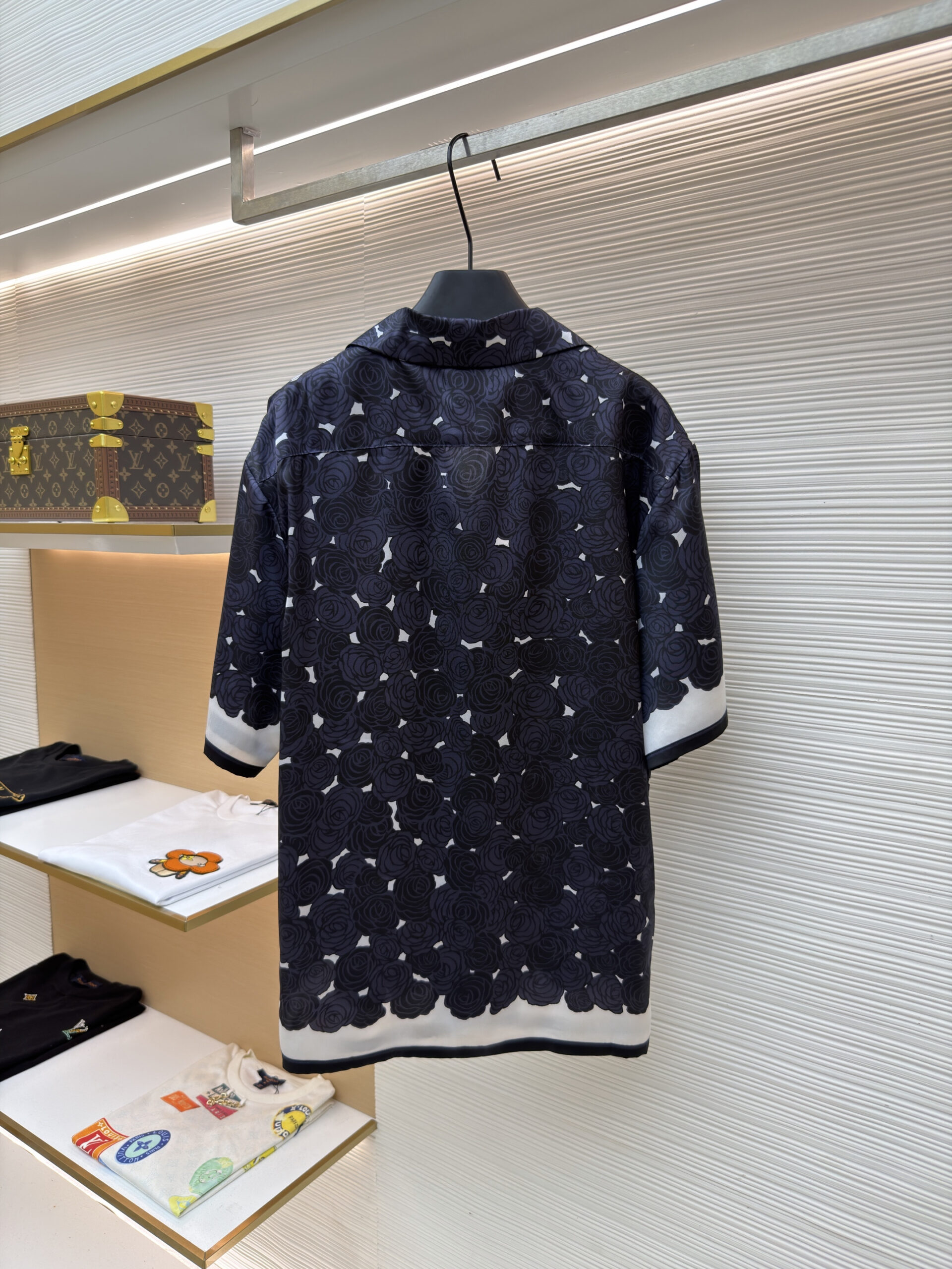 Givenchy Midnight Rose Print Silk Short-Sleeve Shirt - Image 3