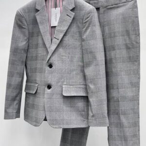 Men's Grey Plaid Suit for Wedding Events.