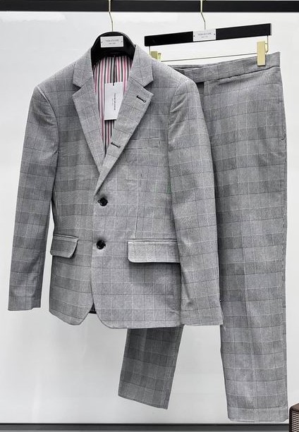 Men's Grey Plaid Suit for Wedding Events.