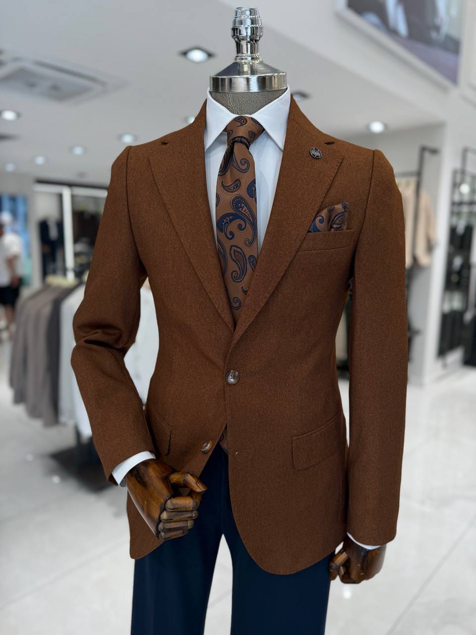 Brown Slim-Fit Single-Breasted Blazer for Business & Smart-Casual Wear.